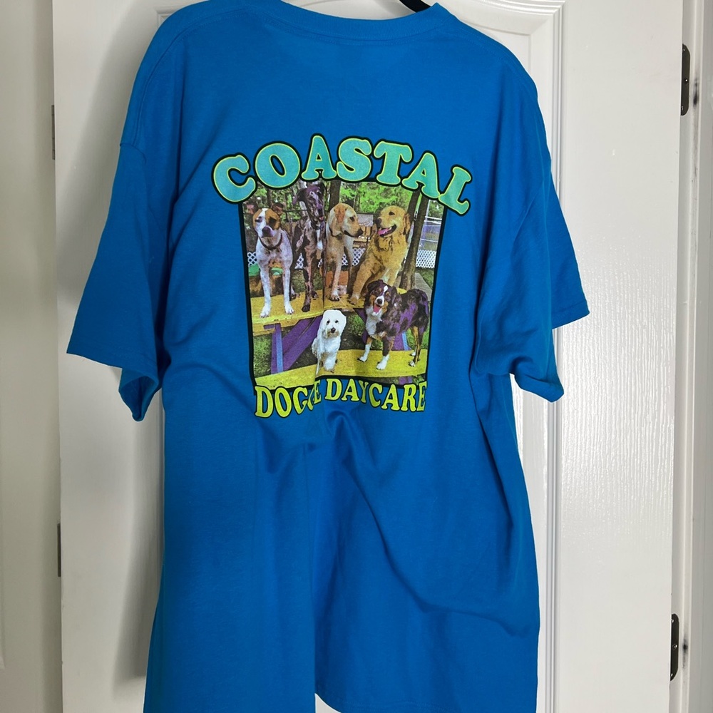 Cute Doggy Day Care Graphic Tee SZ XL